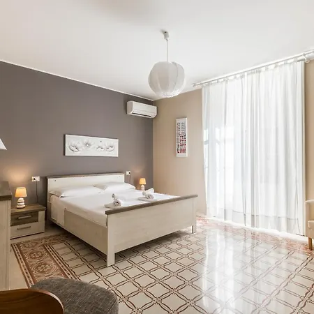 Aparthotel For Family - And *