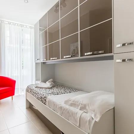 Aparthotel For Family - And *