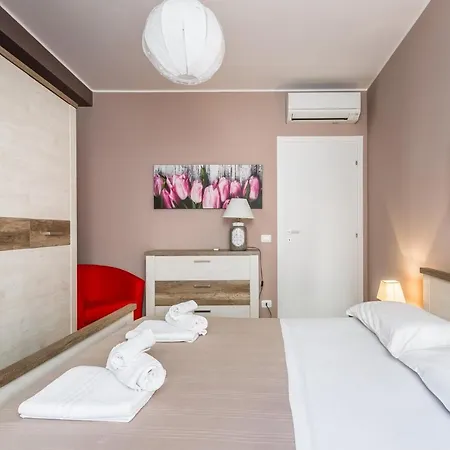 Aparthotel For Family - And