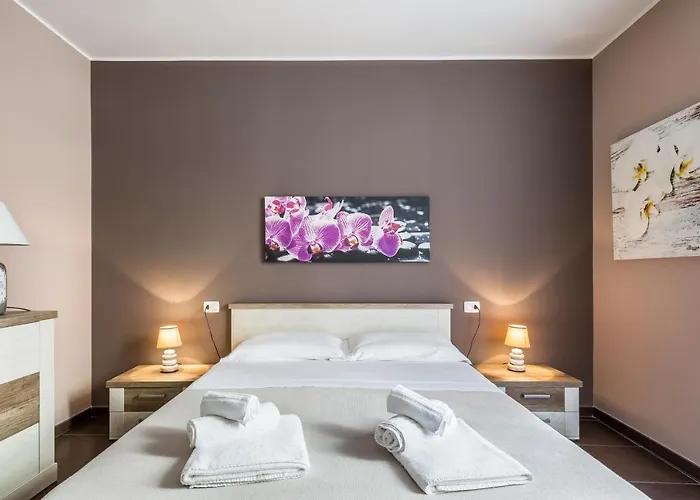 For Family - And 4* Modica